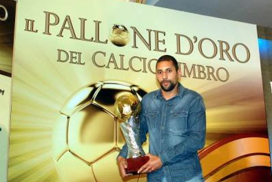 Essoussi ha vinto il pallone d'oro del calcio umbro (foto Giornale dell'Umbria)